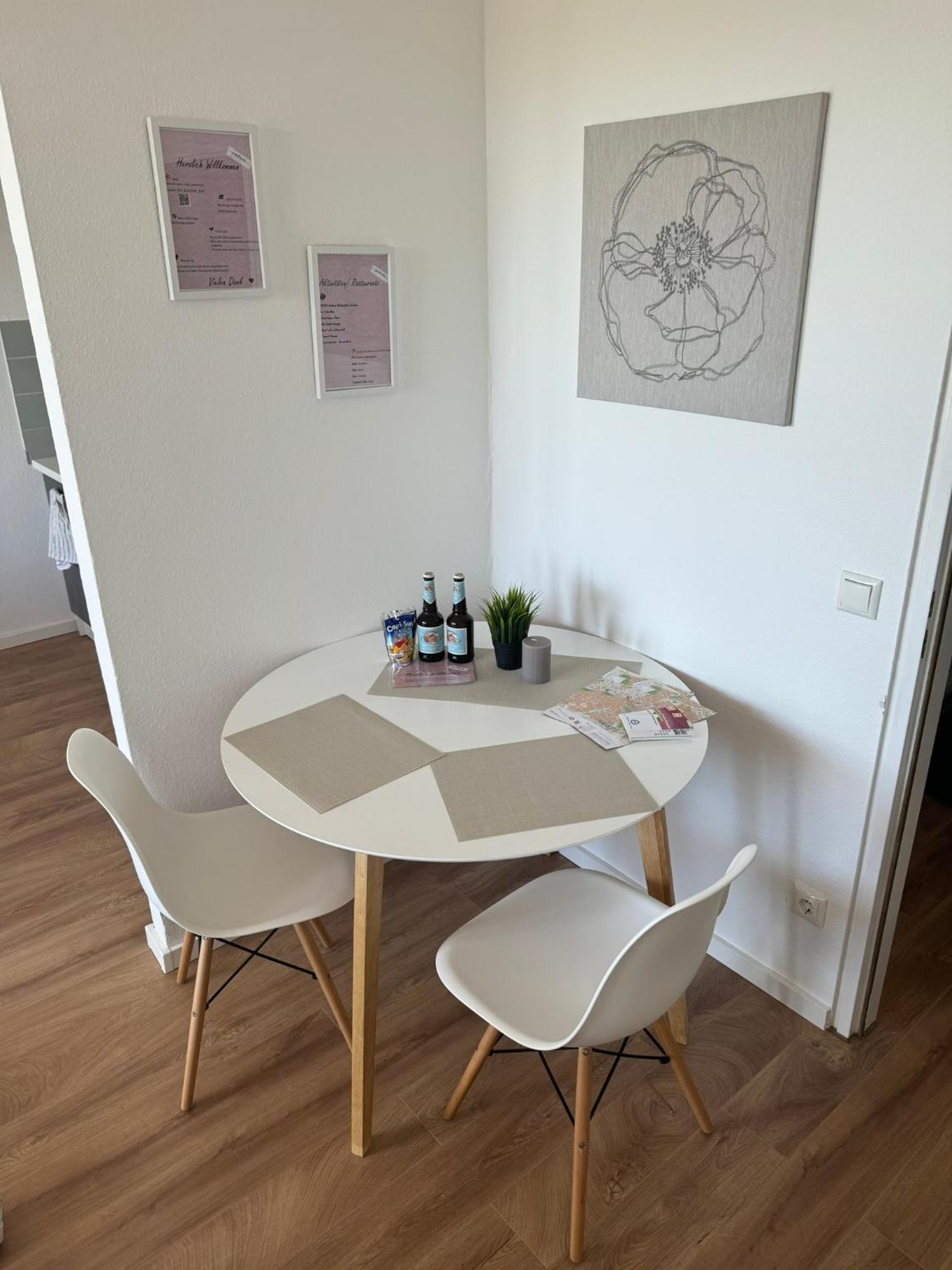 1 Zimmer Wohnung Mit Balkon Und Kueche バイロイト エクステリア 写真