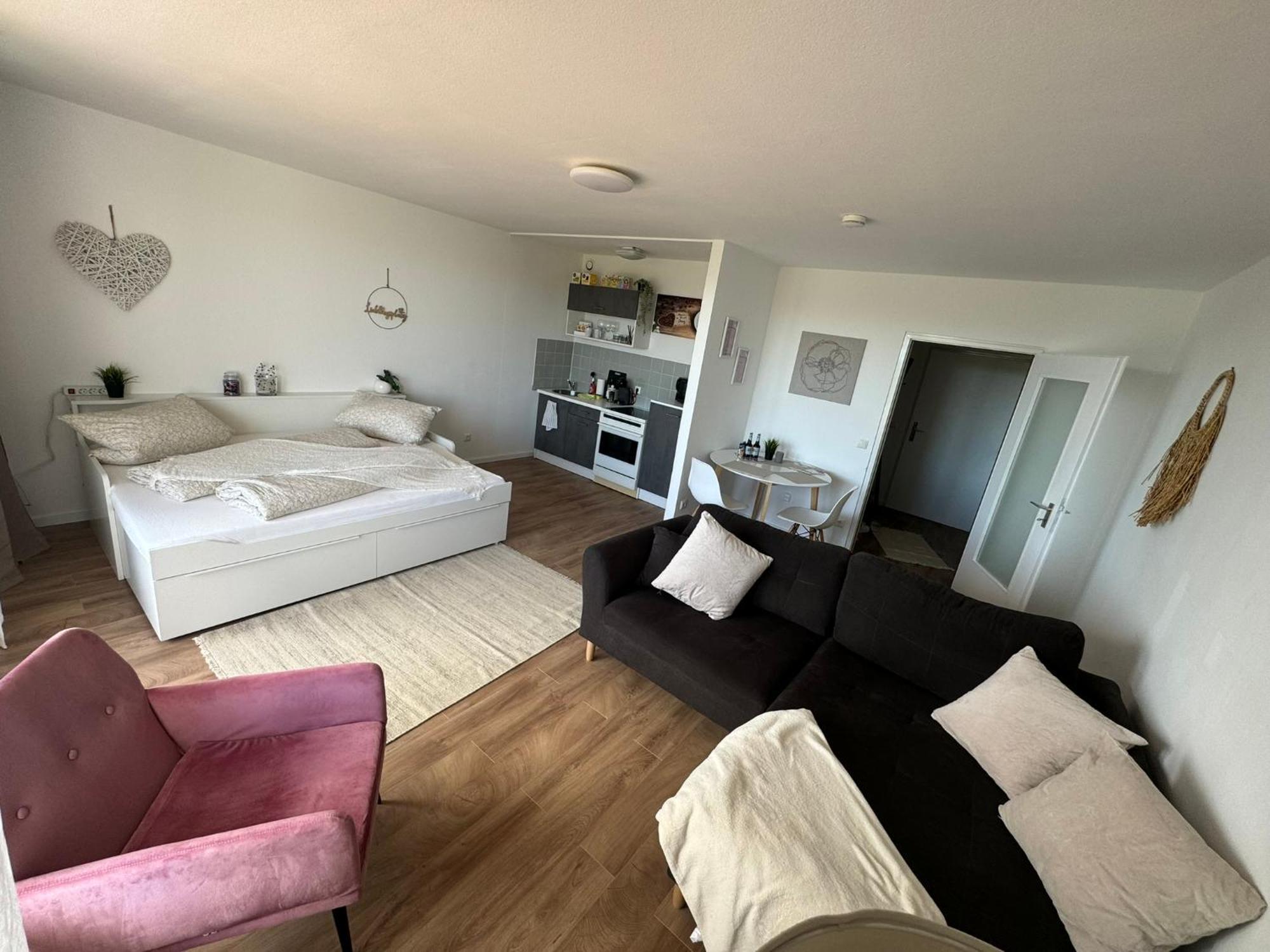 1 Zimmer Wohnung Mit Balkon Und Kueche バイロイト エクステリア 写真